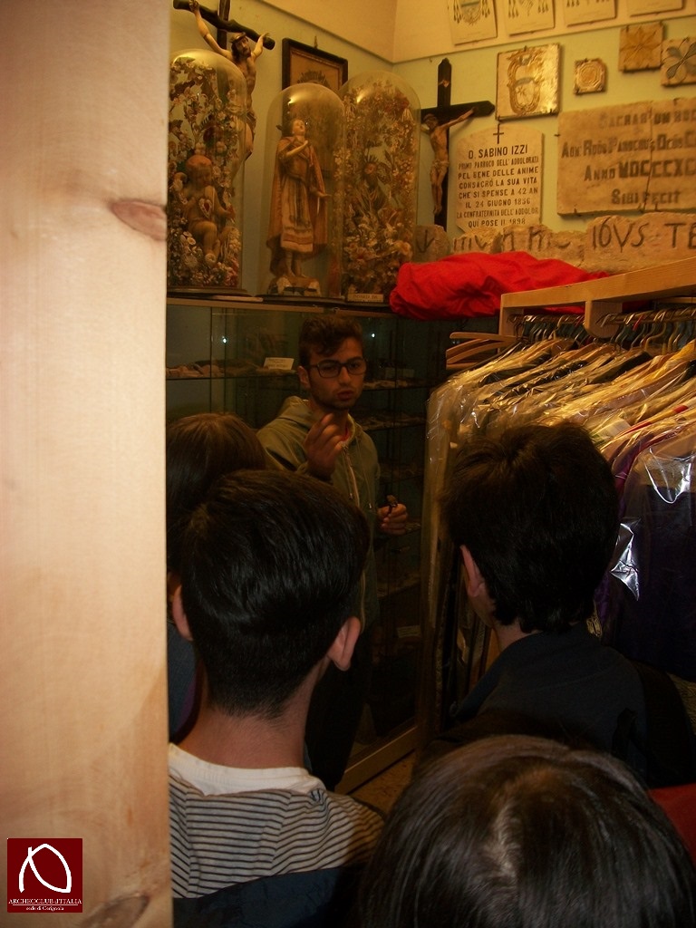 EMOZIONANTE VISITA DI ALCUNE CLASSI DELLA SCUOLA MEDIA “DON BOSCO” AL MUSEO ETNOGRAFICO CERIGNOLANO (1979)